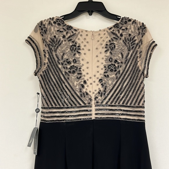 Adrianna Papell embellished, mermaid  illusion V-neck long gown - Picture 11 of 12